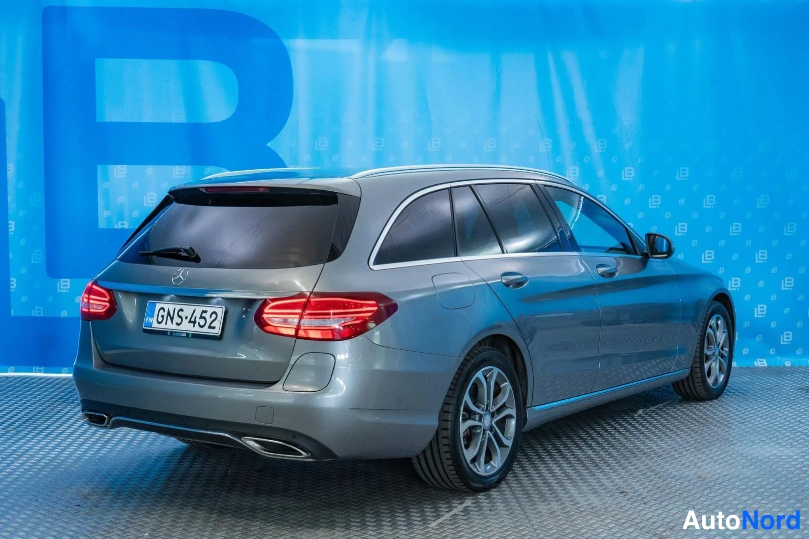 Grey Mercedes-Benz C 350 e 2016, rear three-quarter, photo 4