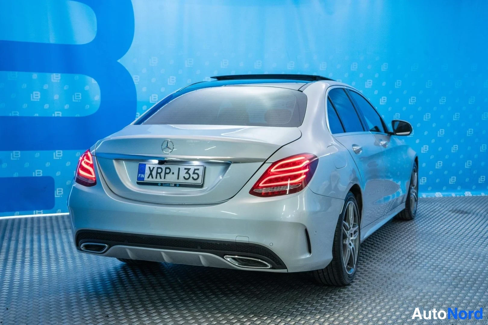 Silver Mercedes-Benz C 220 BlueTEC 2015, rear three-quarter, photo 4