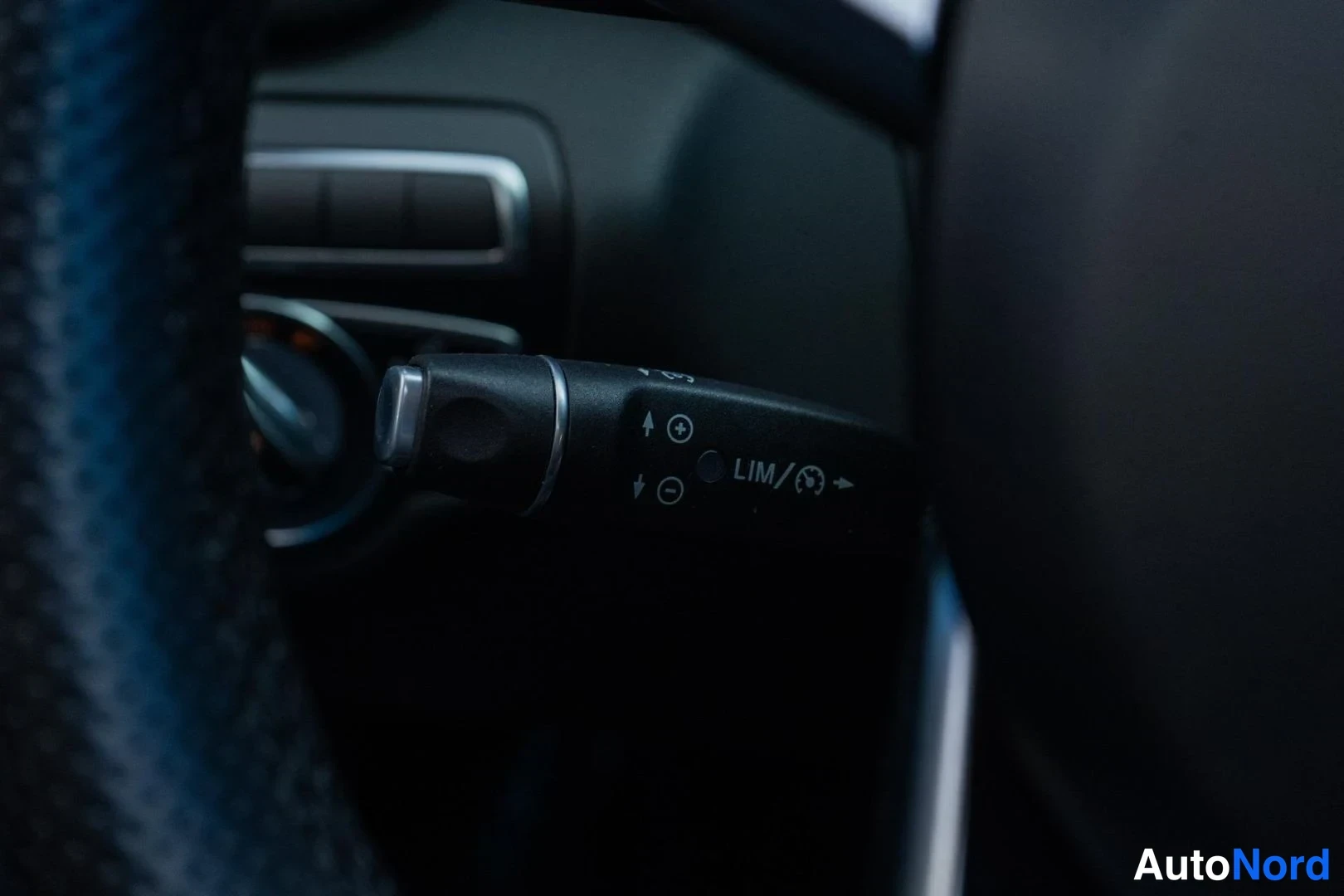 Grey Mercedes-Benz C 220 d 4MATIC 2017, detail, photo 22
