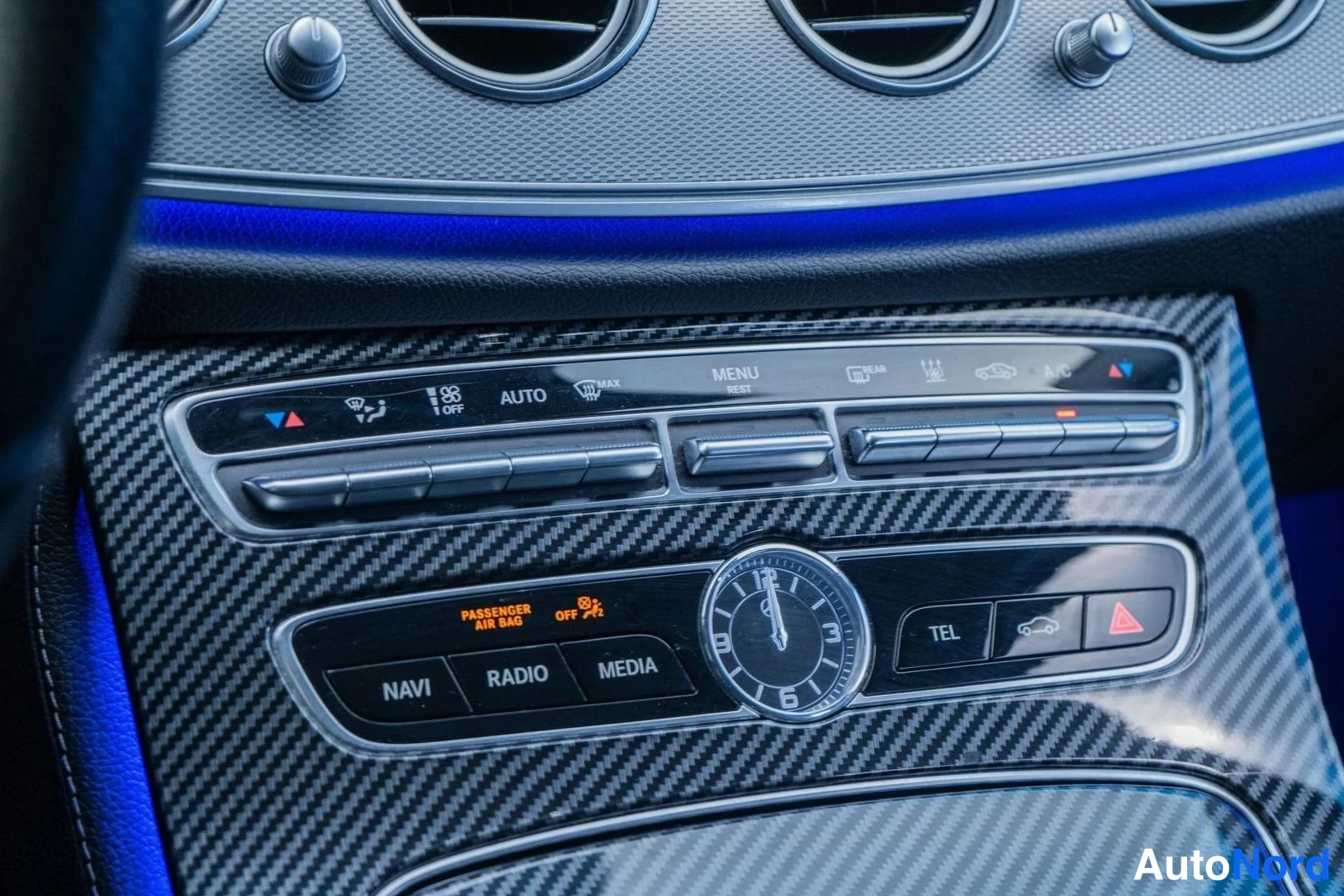 Grey Mercedes-Benz E 350 e 2017, detail, photo 14