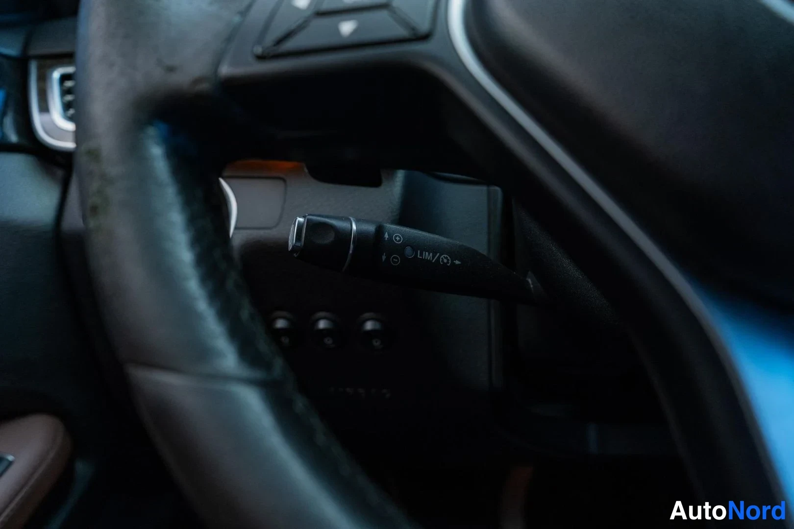 Black Mercedes-Benz E 200 BlueTEC 2016, detail, photo 17