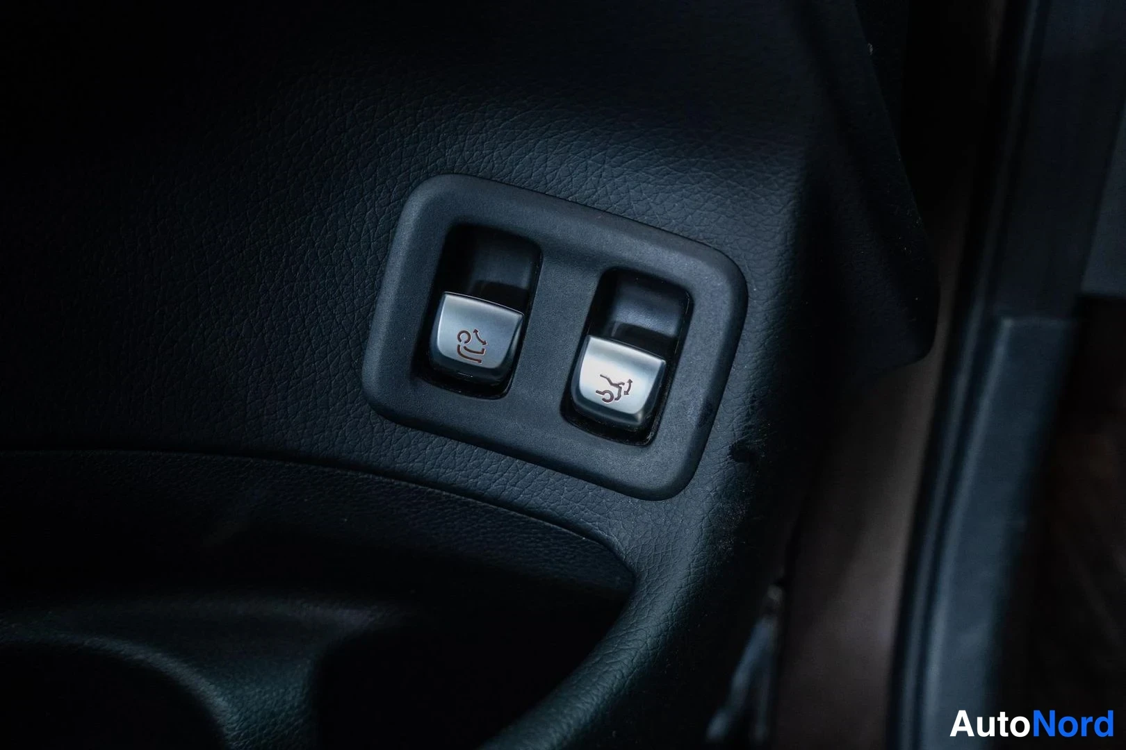 Brown Mercedes-Benz GLC 350 e 4MATIC 2017, detail, photo 21