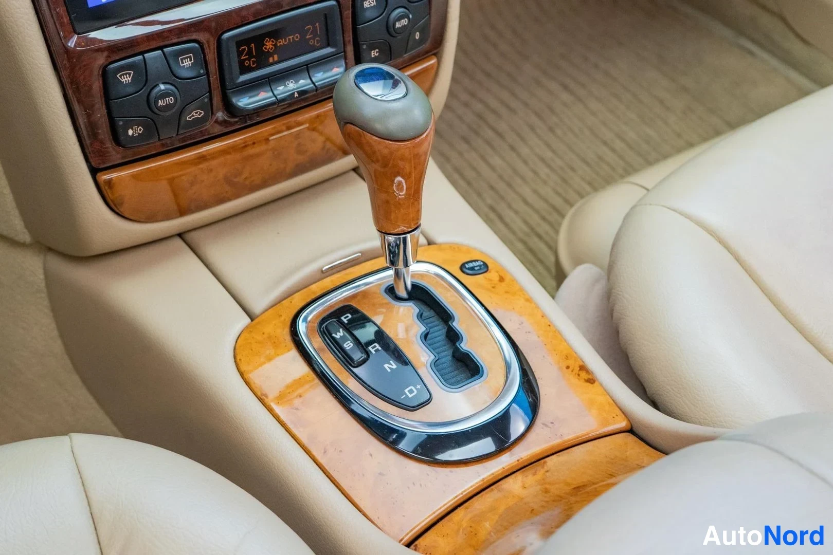 White Mercedes-Benz S 280 2004, detail, photo 15