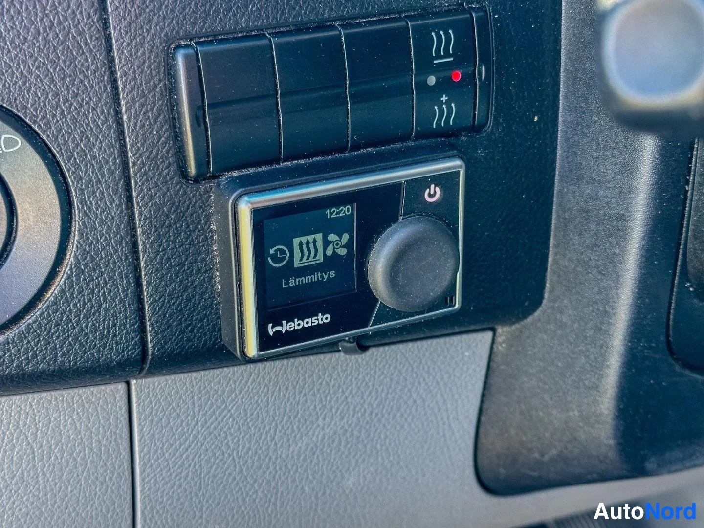 White Mercedes-Benz Sprinter 316 CDI 2010, detail, photo 19