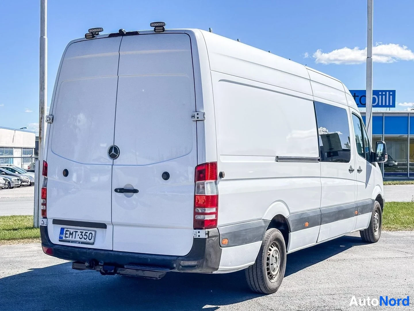 White Mercedes-Benz Sprinter 316 CDI 2010, rear three-quarter, photo 4