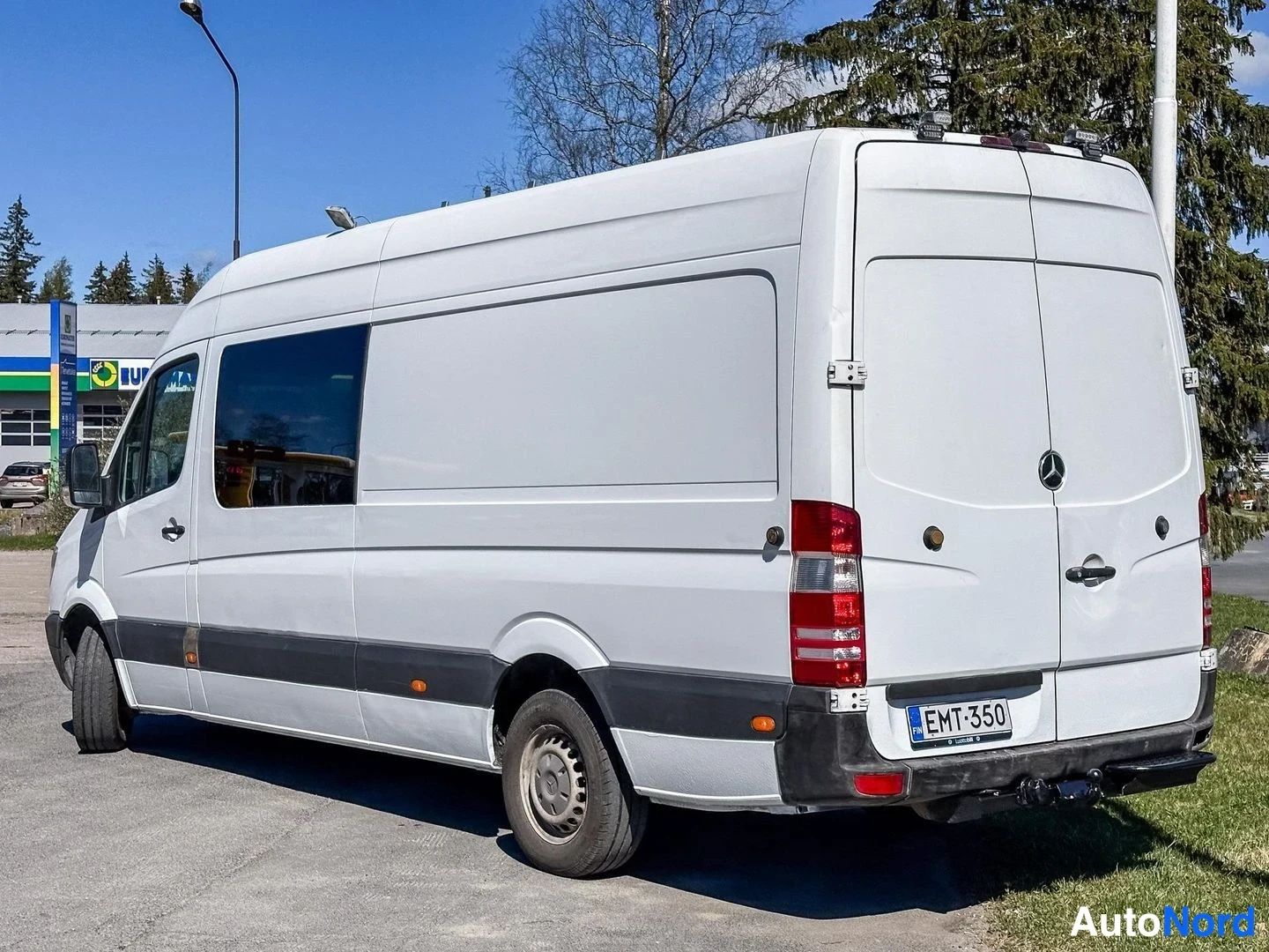 White Mercedes-Benz Sprinter 316 CDI 2010, rear three-quarter, photo 6