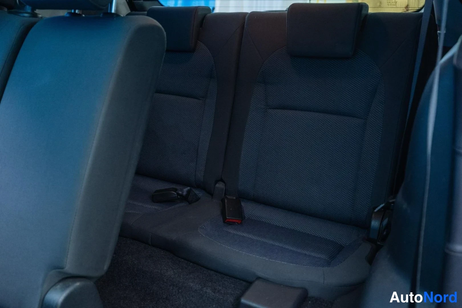 Black Nissan Qashqai+2 2009, rear seats, photo 13