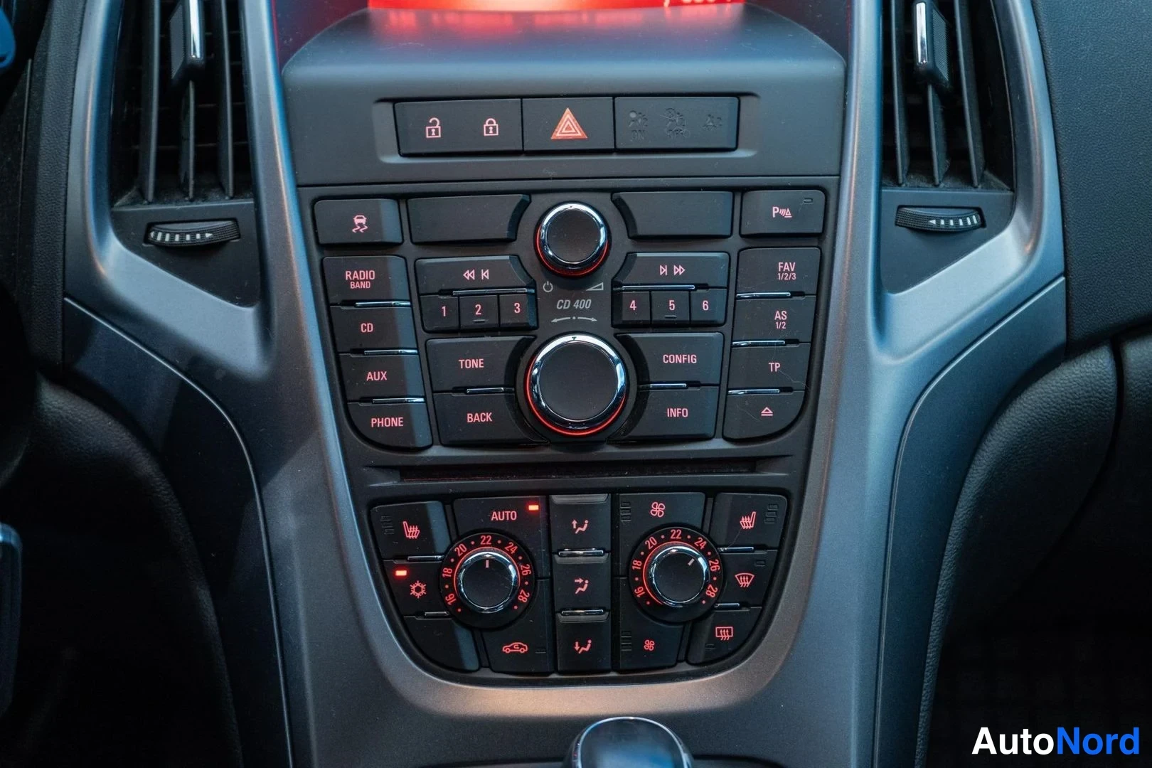 Black Opel Astra 2013, detail, photo 14