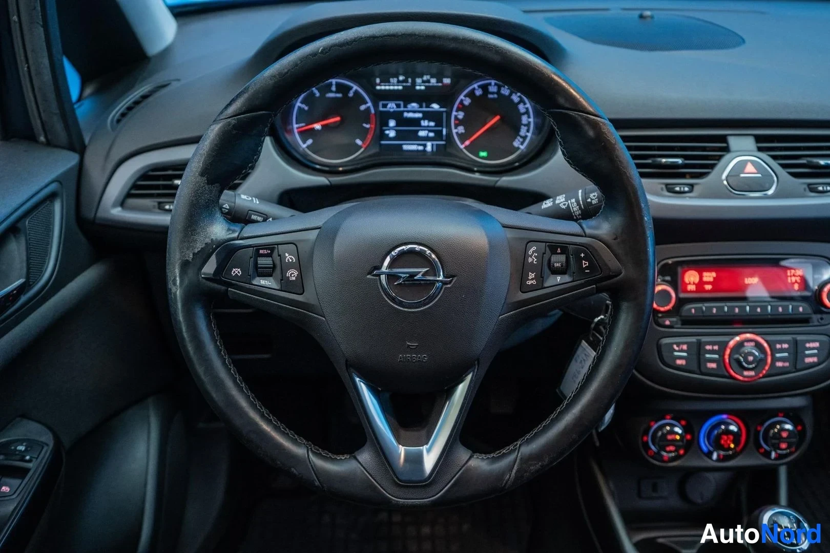 Green Opel Corsa 2016, cockpit, photo 10