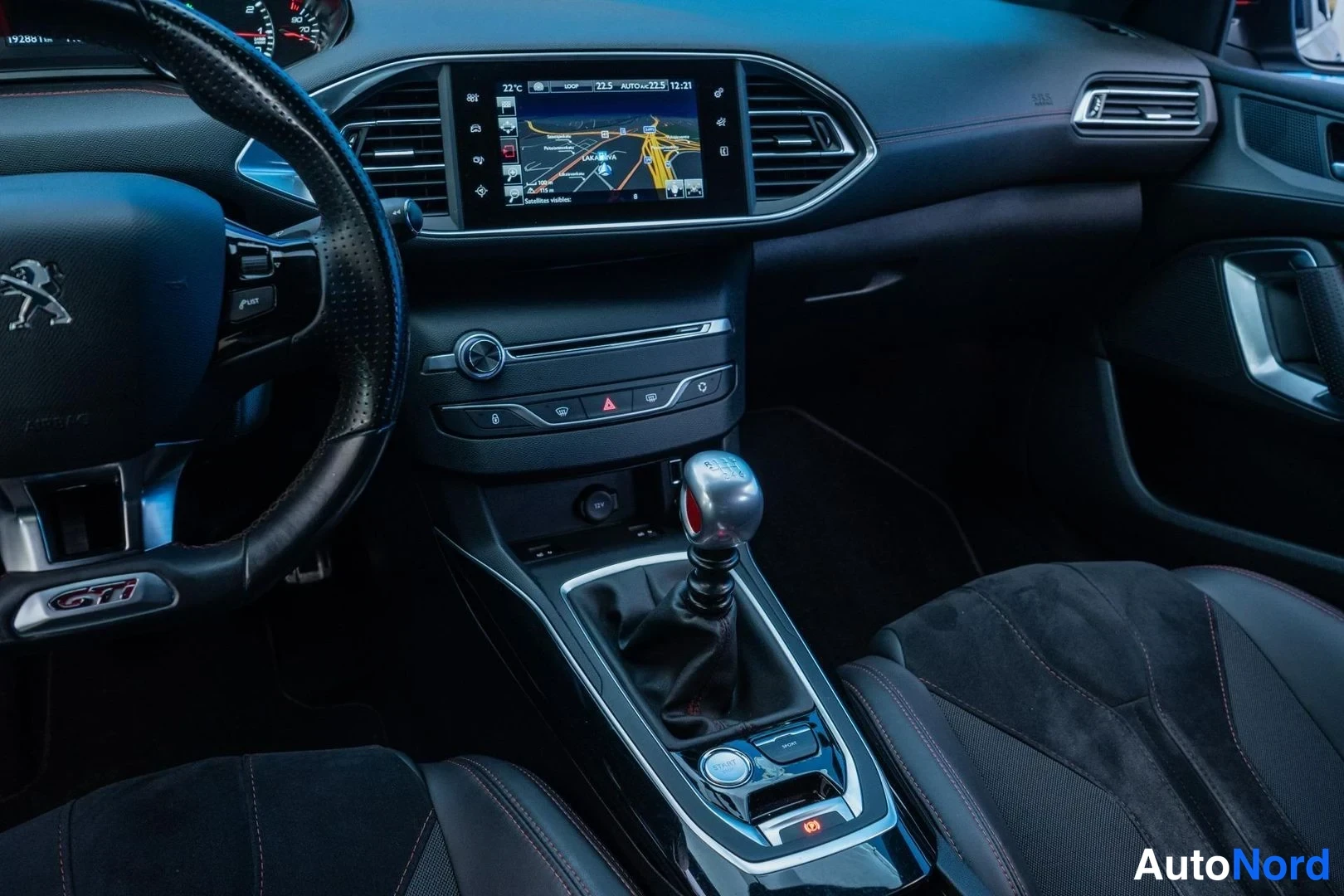 Black Peugeot 308 2016, cockpit, photo 9