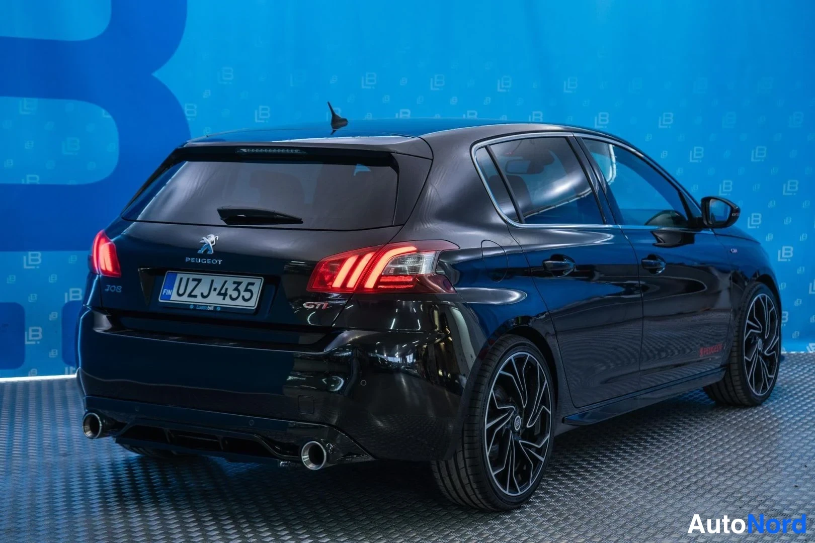Black Peugeot 308 2016, rear three-quarter, photo 4