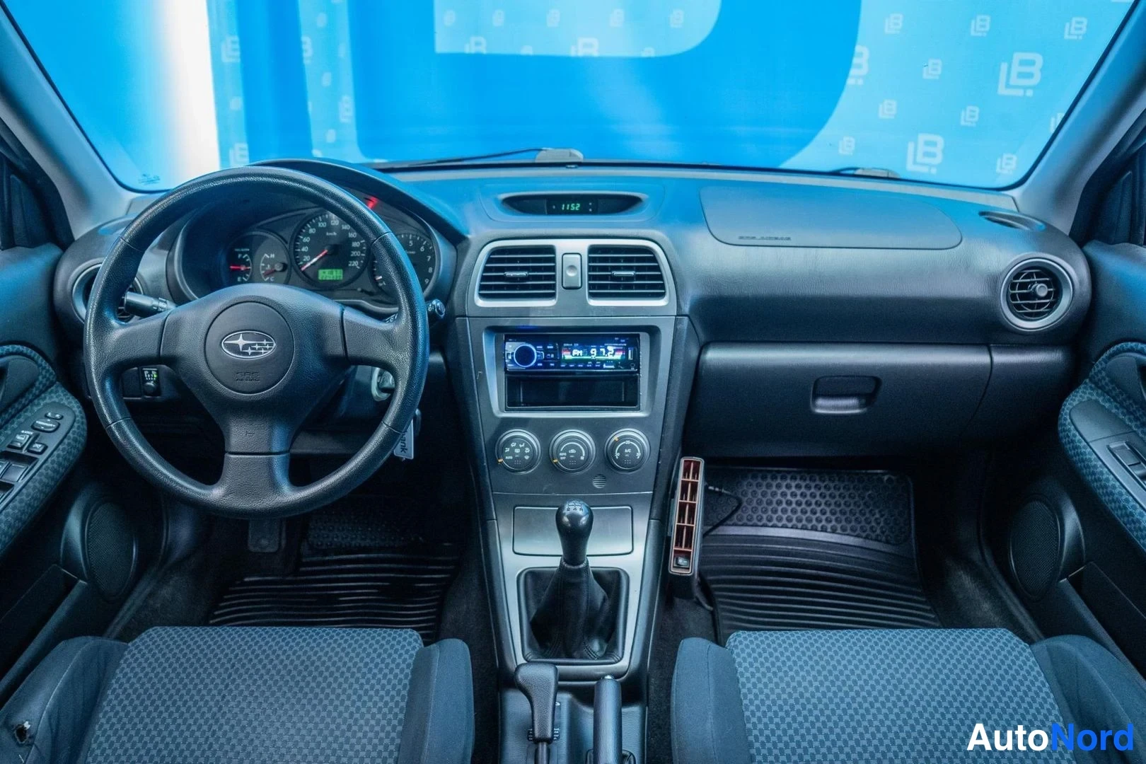 Silver Subaru Impreza 2007, cockpit, photo 10