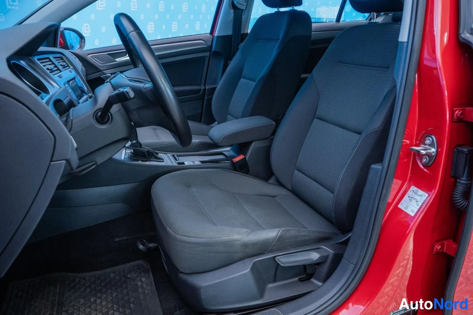 Red Volkswagen Golf 2014, front seats, photo 10