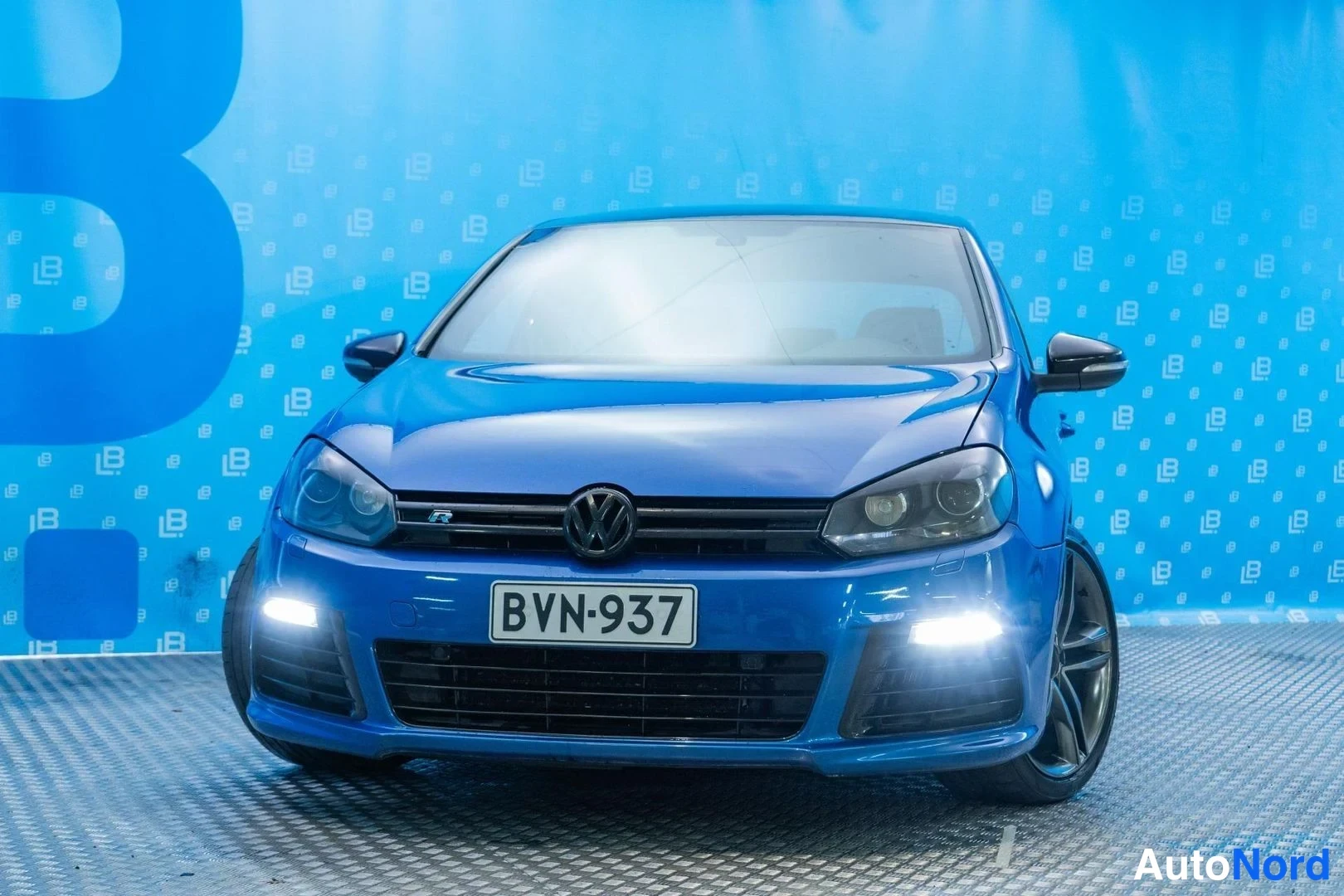 Blue Volkswagen Golf R 2010, front, photo 3