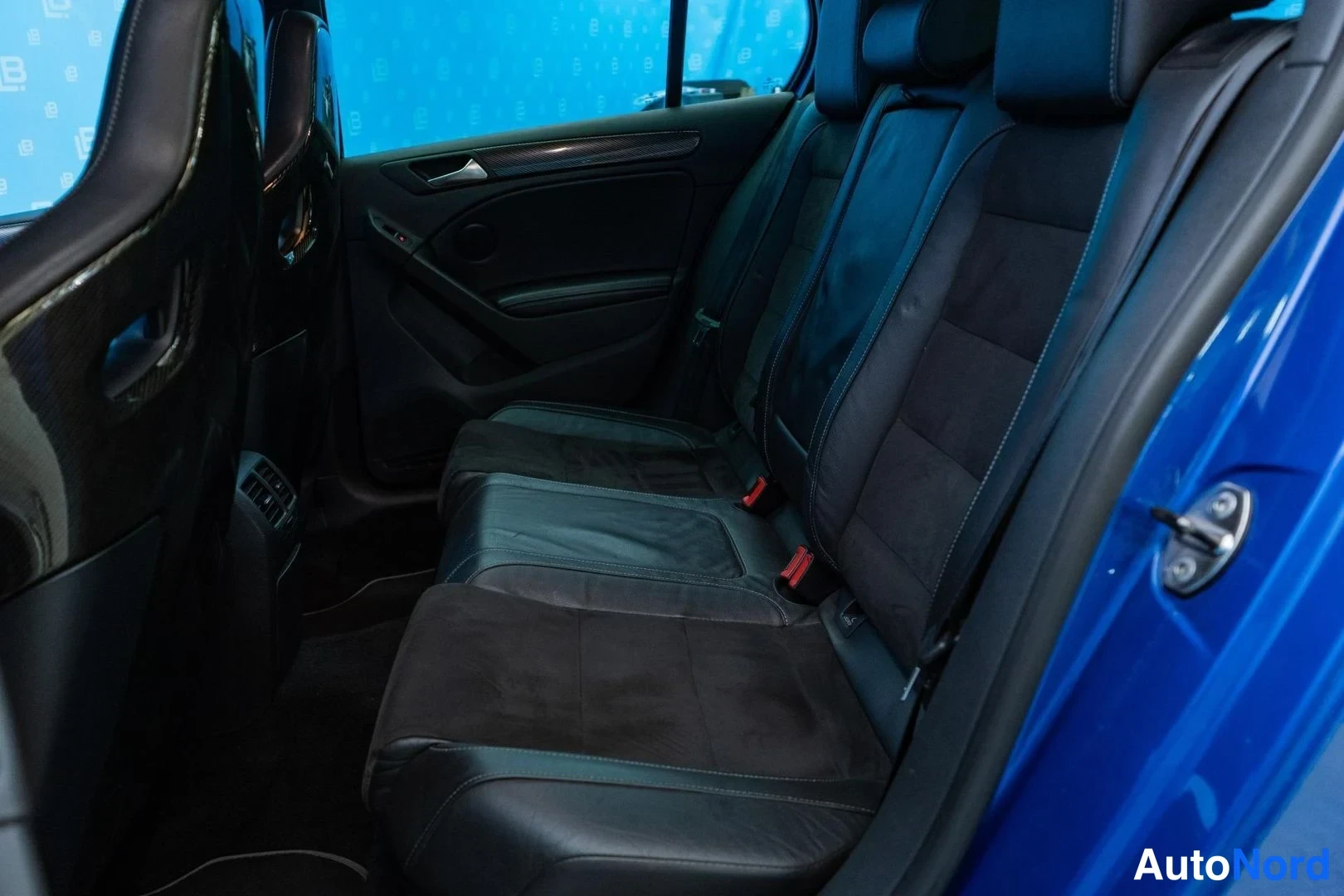 Blue Volkswagen Golf R 2010, rear seats, photo 12