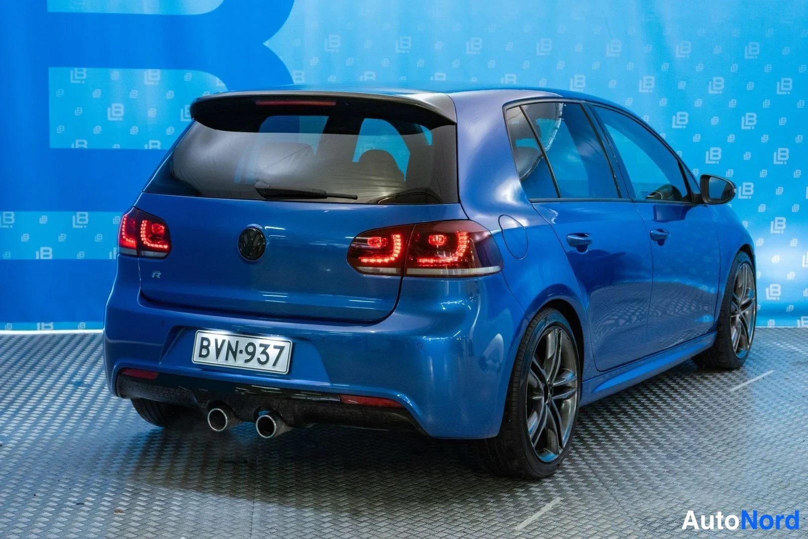 Blue Volkswagen Golf R 2010, rear three-quarter, photo 4