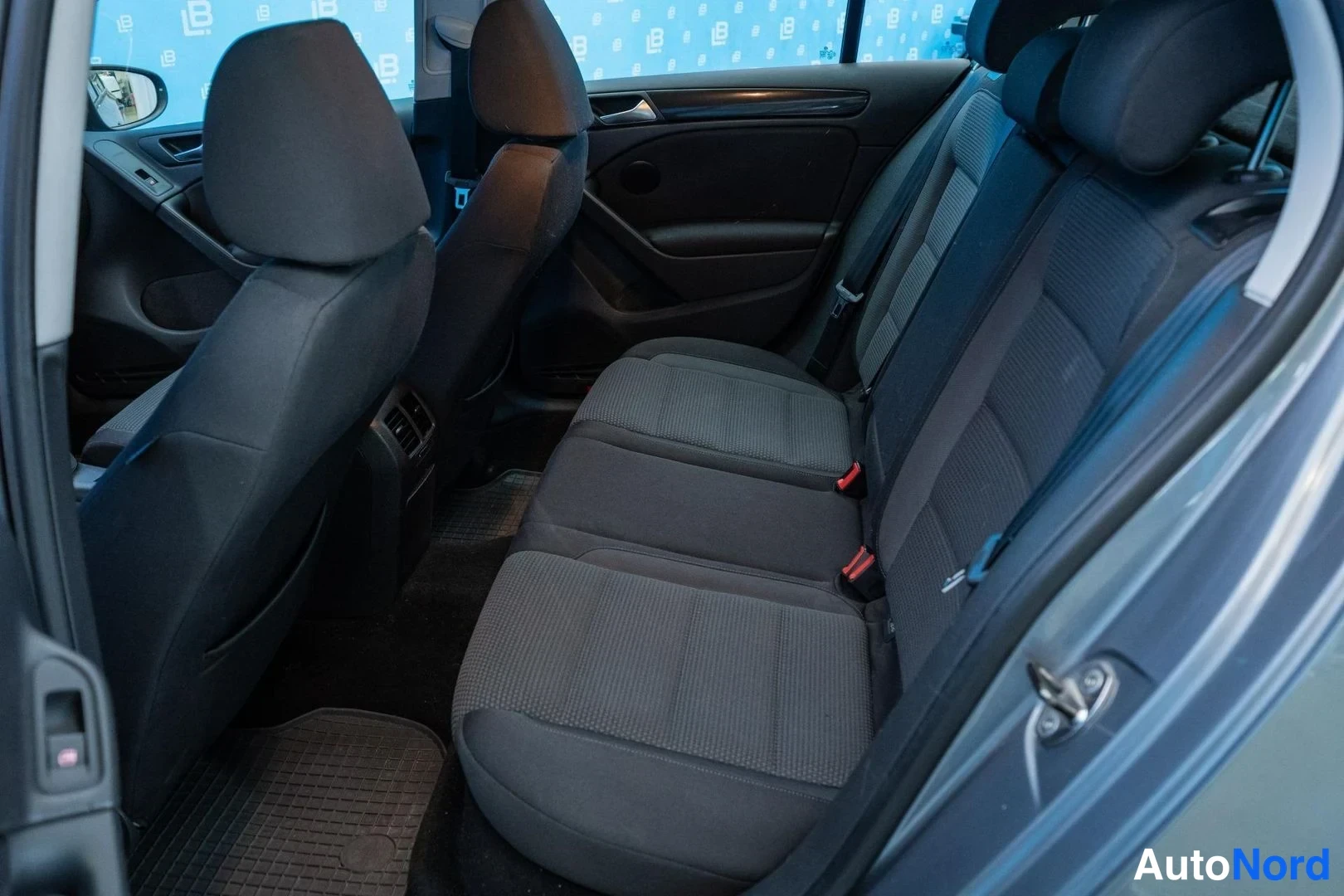 Grey Volkswagen Golf 2009, rear seats, photo 12