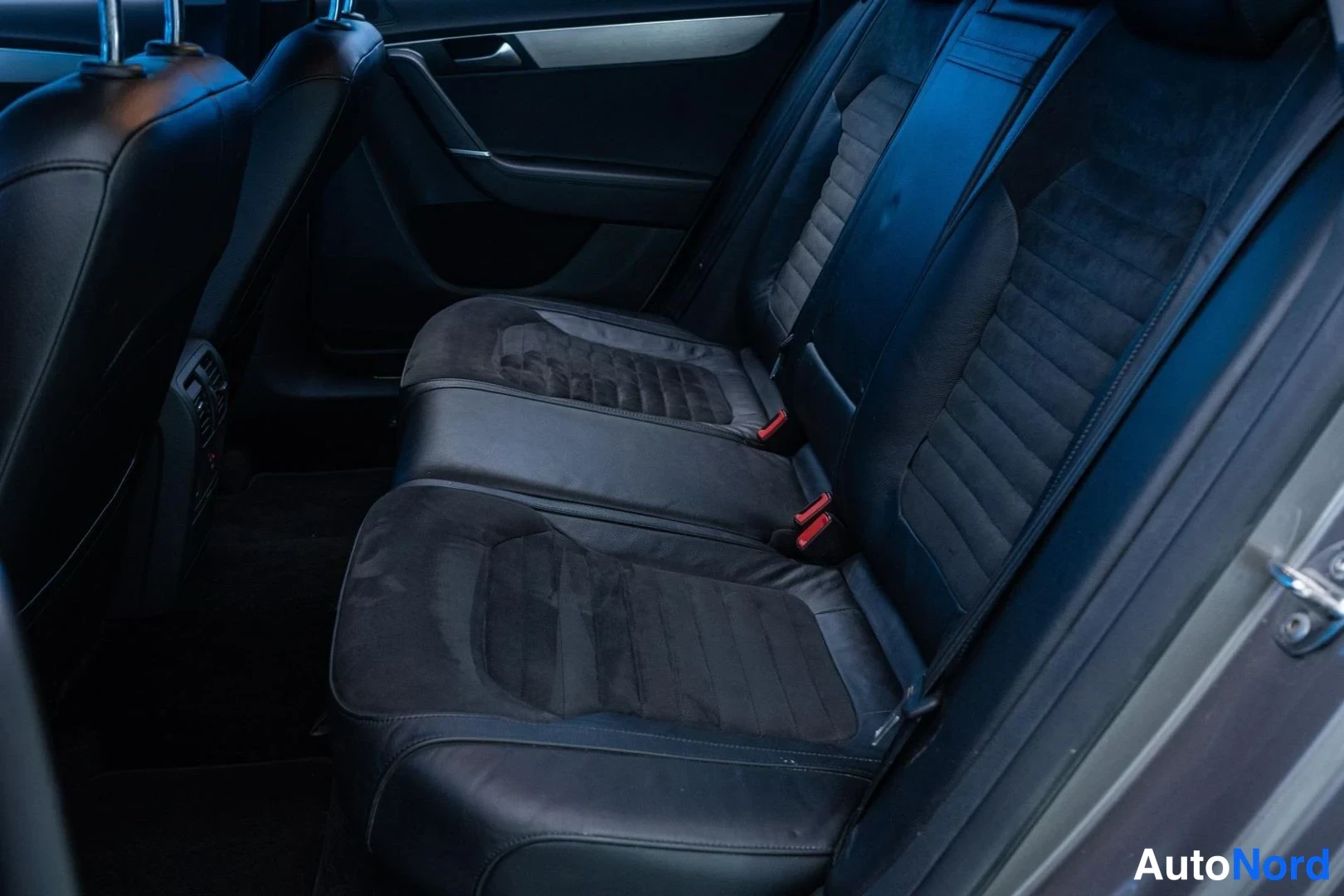 Brown Volkswagen Passat 2011, rear seats, photo 11