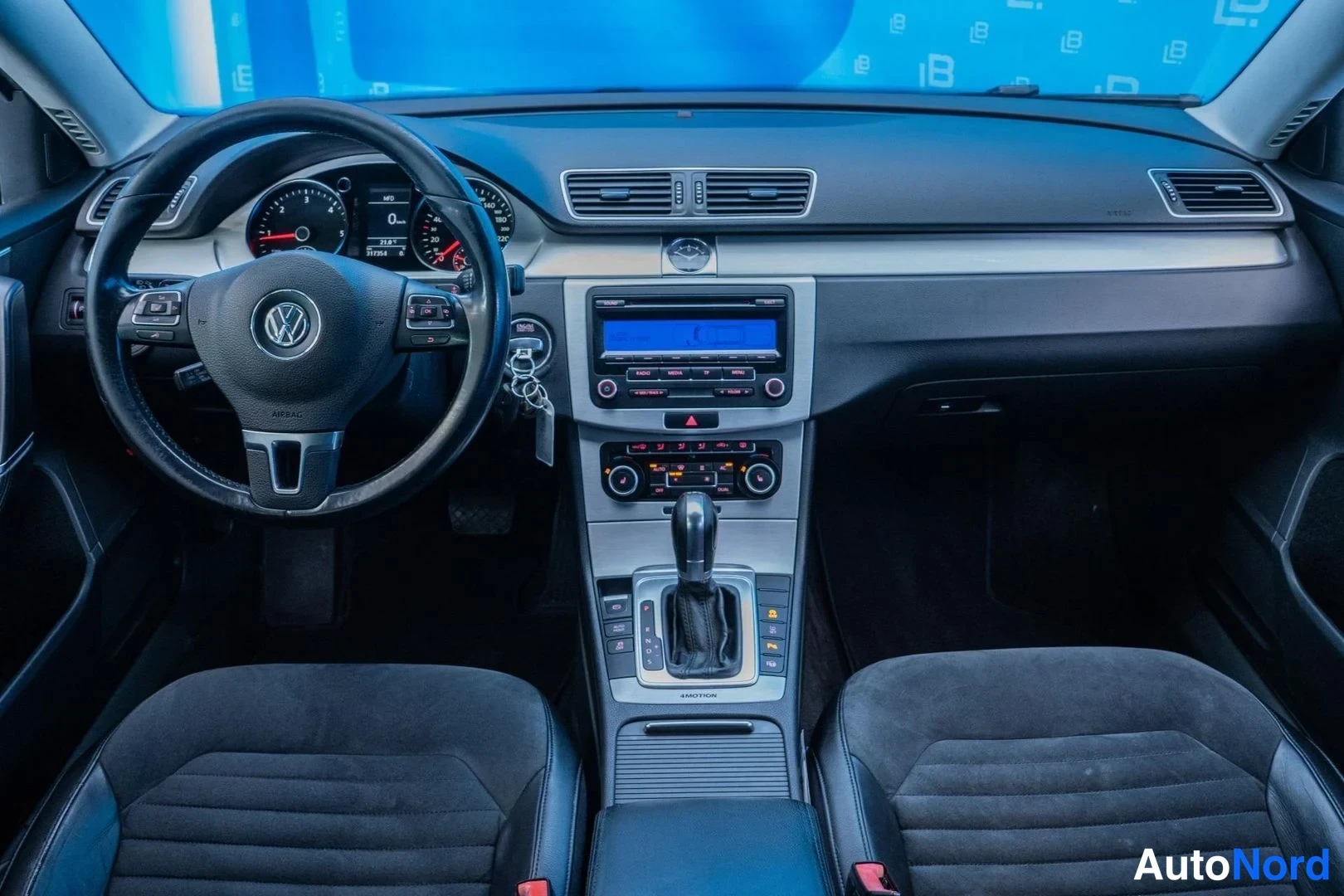 Brown Volkswagen Passat 2011, cockpit, photo 8