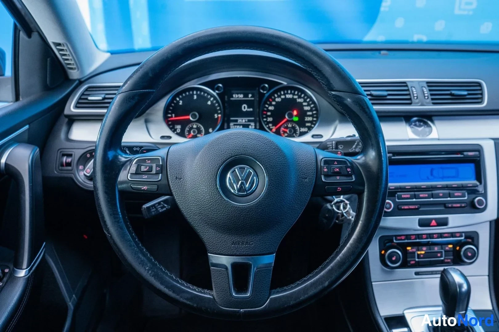Brown Volkswagen Passat 2011, detail, photo 12