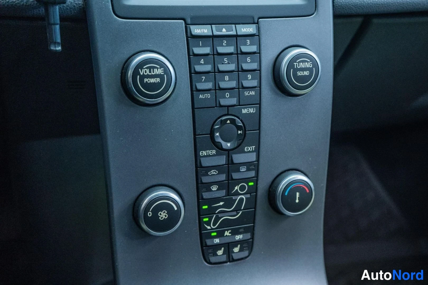 Green Volvo S40 2008, detail, photo 14