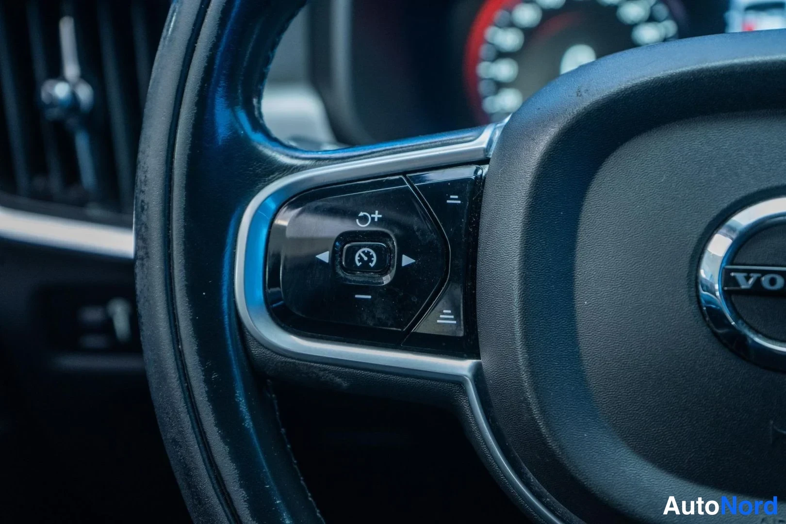 Black Volvo S90 2018, detail, photo 20
