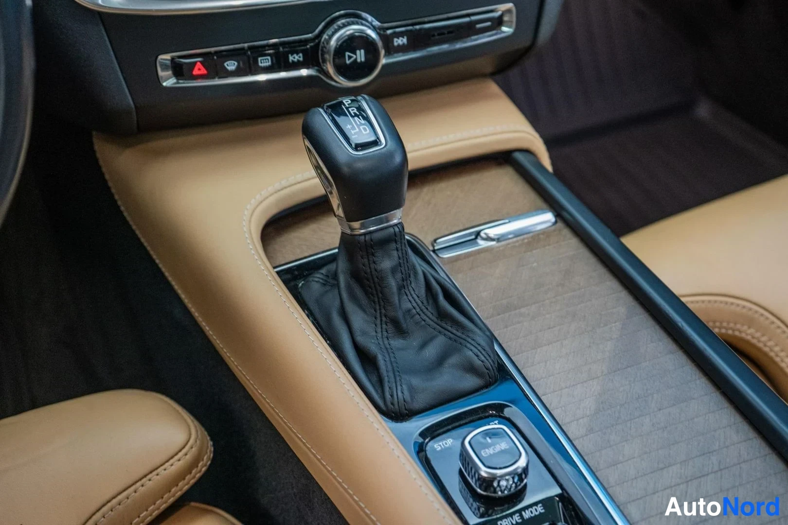 Brown Volvo S90 2016, detail, photo 14