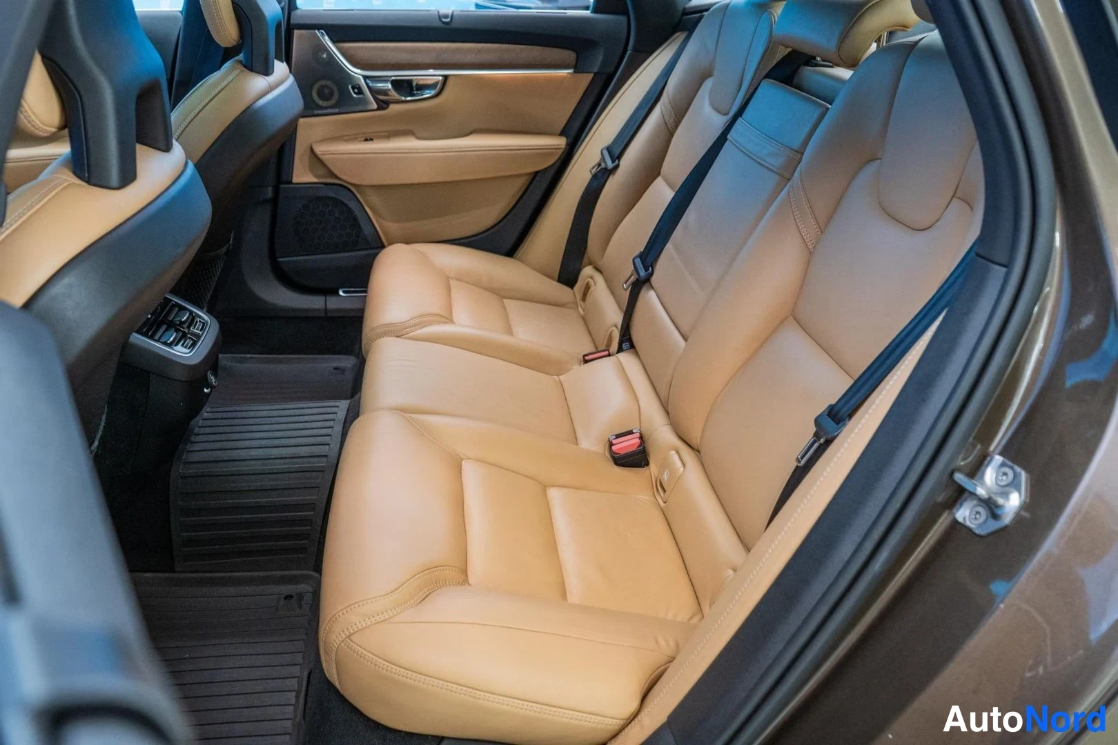 Brown Volvo S90 2016, rear seats, photo 11