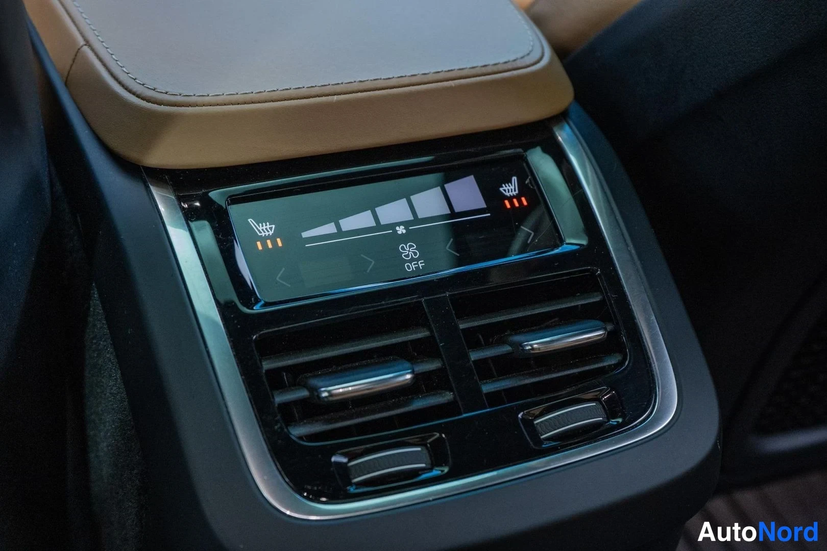 Brown Volvo S90 2016, detail, photo 24