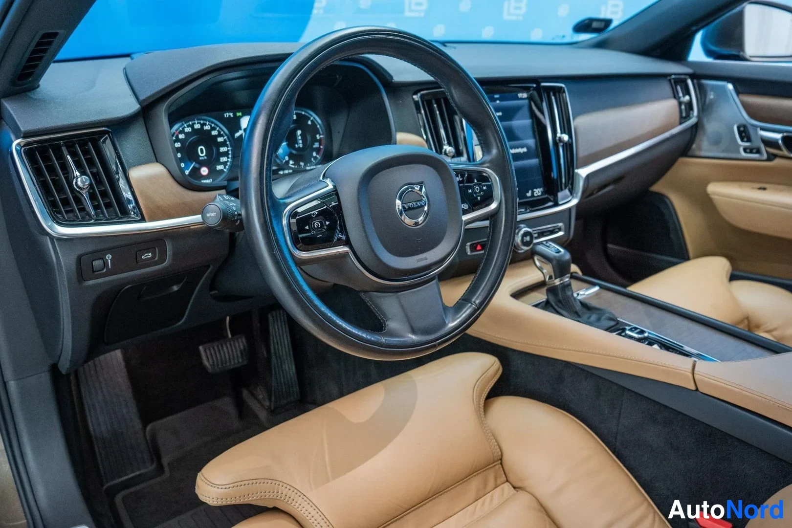Brown Volvo S90 2016, cockpit, photo 8