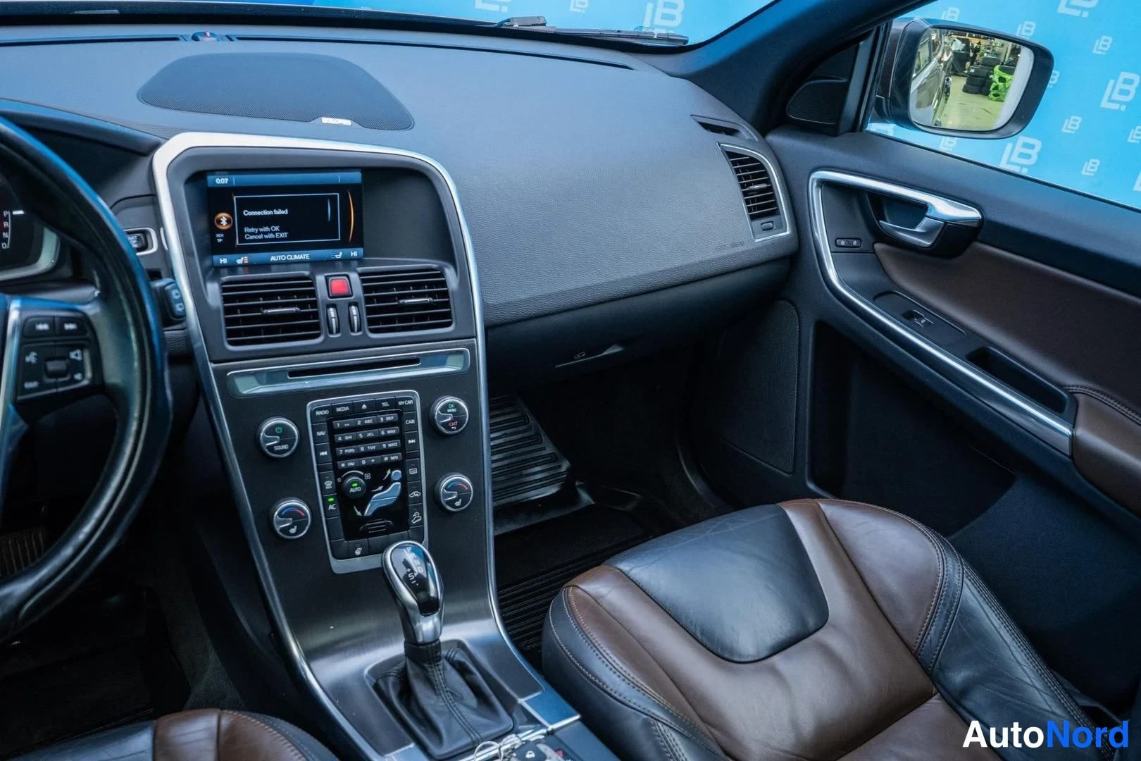 Brown Volvo XC60 2014, cockpit, photo 9