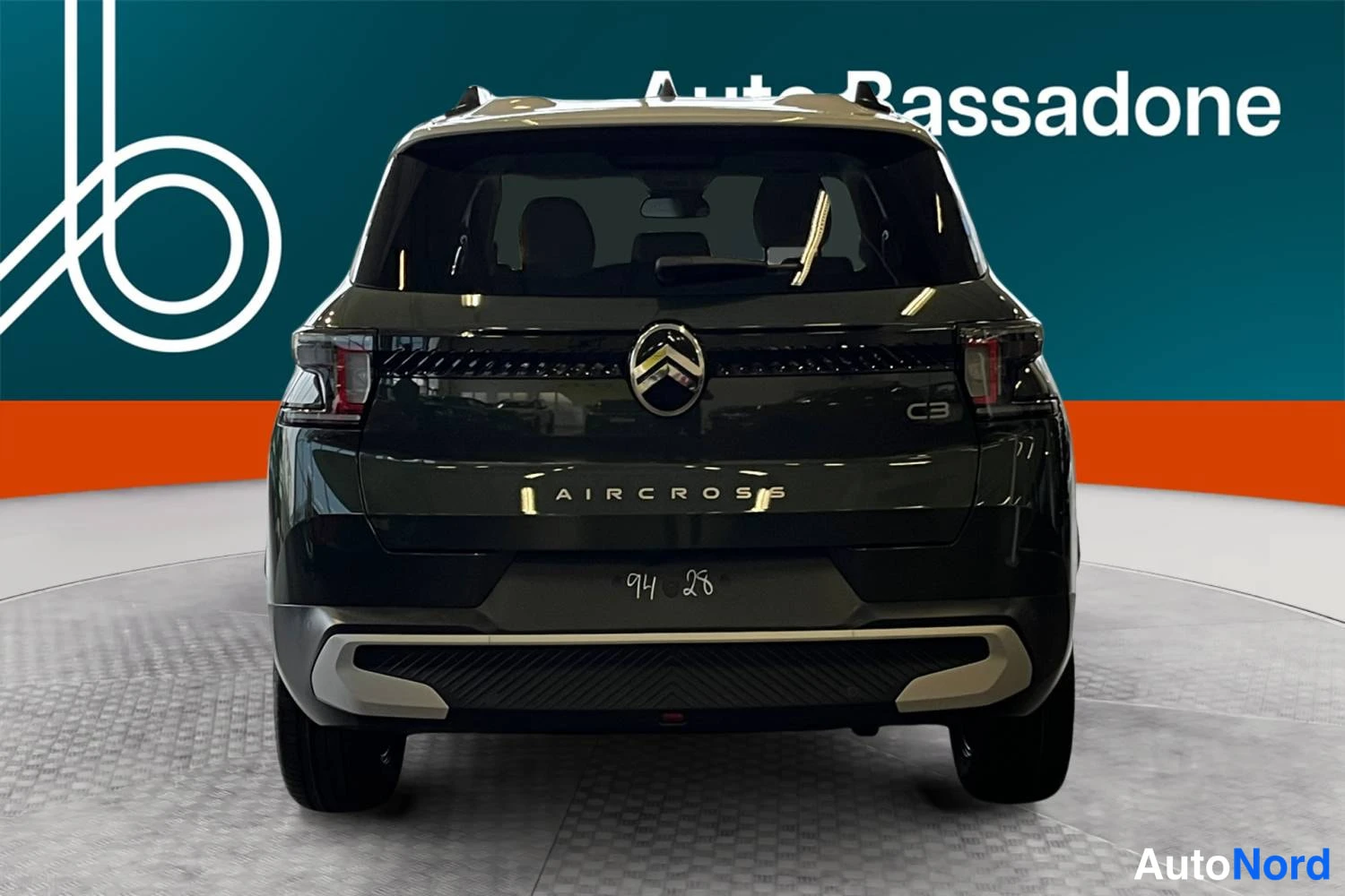 Vihreä Citroen C3 aircross 2026, takaa, kuva 7