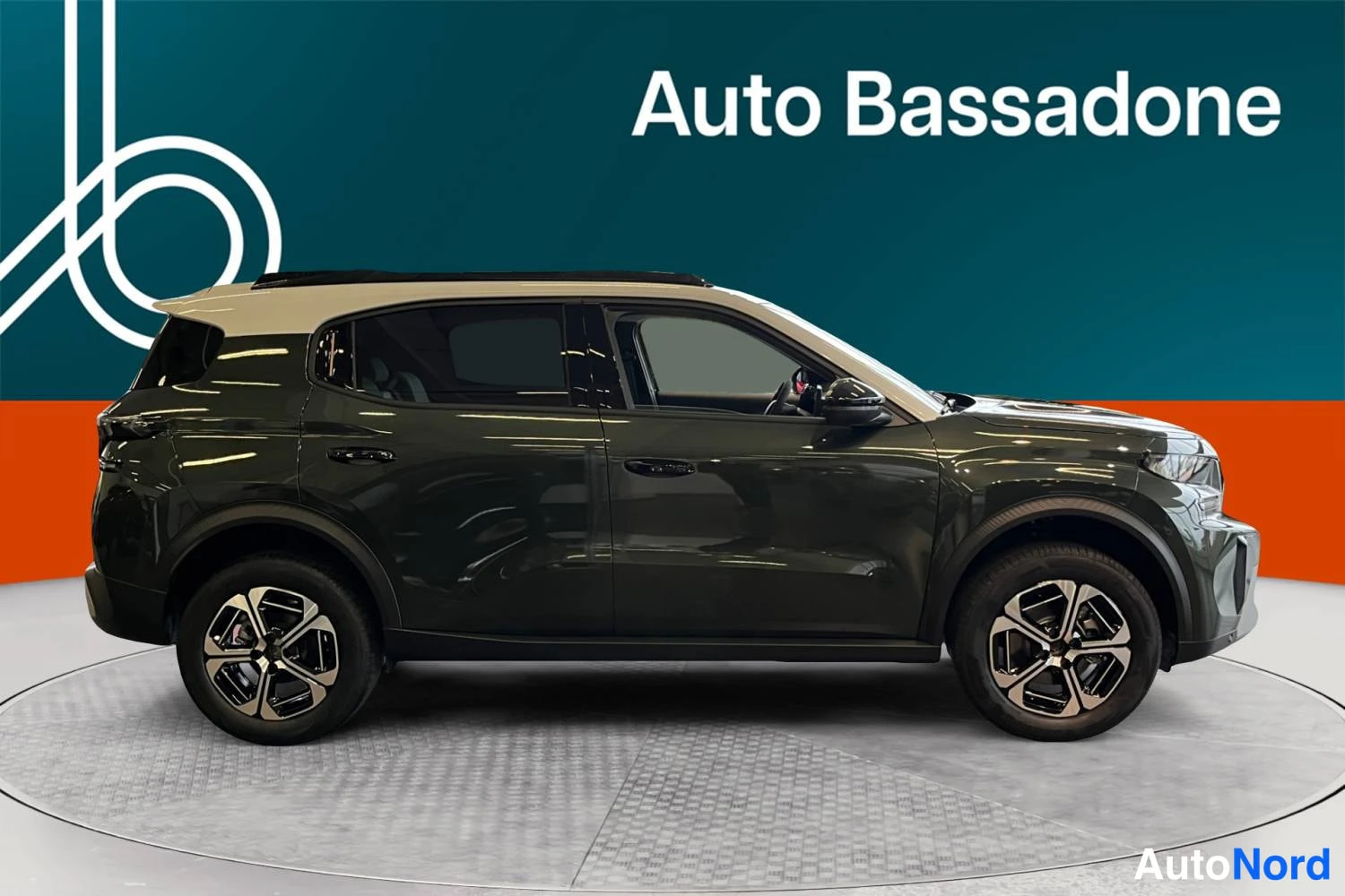 Vihreä Citroen C3 aircross 2026, sivulta, kuva 5