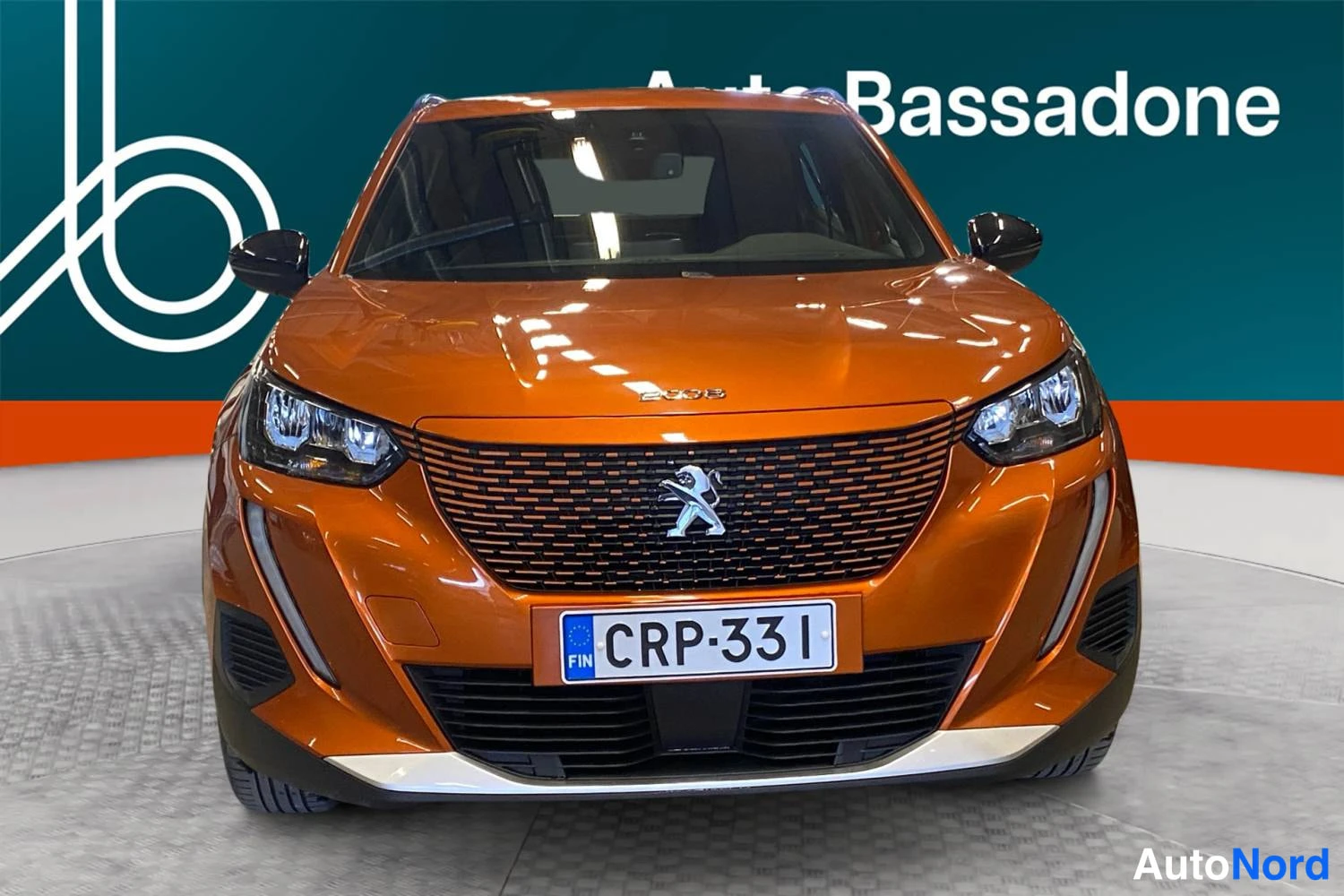 Orange Peugeot E-2008 2023, front, photo 5