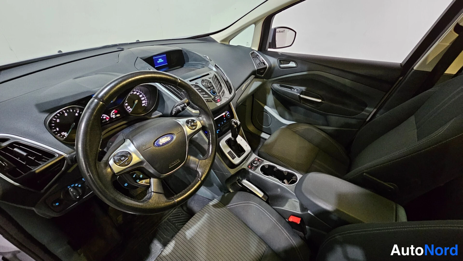 Grey Ford C-Max 2013, cockpit, photo 13