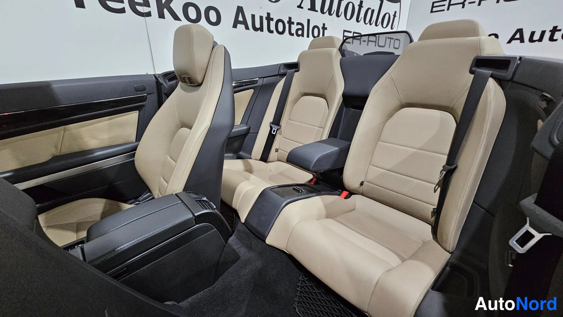 Black Mercedes-Benz E 250 CDI 2012, rear seats, photo 14