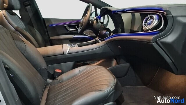 Silver Mercedes-Benz EQS 580 4MATIC 2022, front seats, photo 17