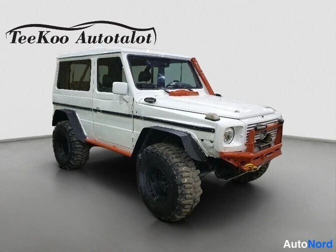 White Mercedes-Benz G Off 1995, front three-quarter, nose to the right, photo 5