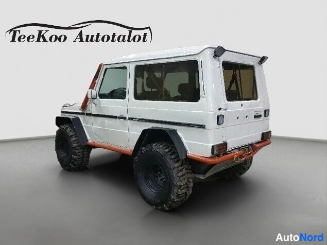 White Mercedes-Benz G Off 1995, rear three-quarter, photo 8