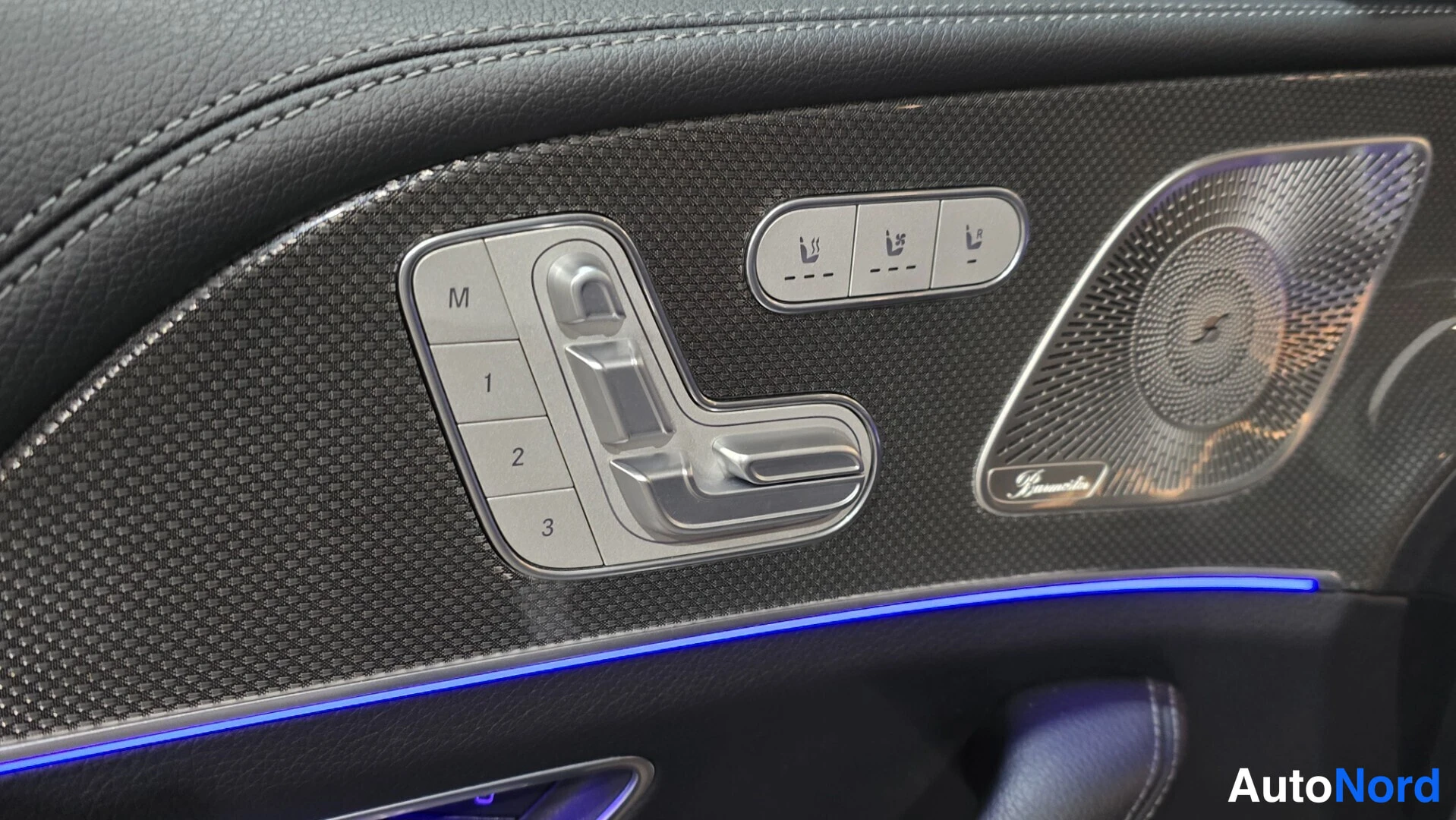 Grey Mercedes-Benz GLE 350 e 4MATIC 2022, detail, photo 18