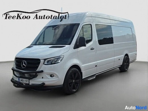 White Mercedes-Benz Sprinter 319 CDI 2023, front three-quarter, nose to the left, photo 2