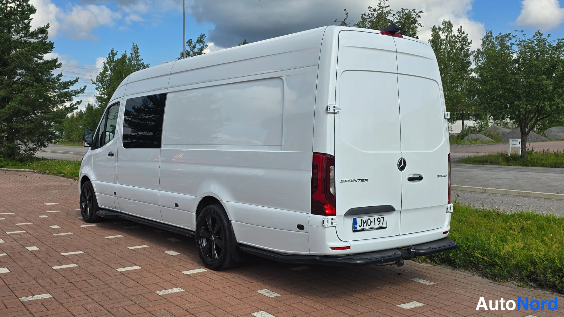 White Mercedes-Benz Sprinter 319 CDI 2023, rear three-quarter, photo 11