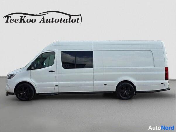 White Mercedes-Benz Sprinter 319 CDI 2023, front three-quarter, nose to the left, photo 3