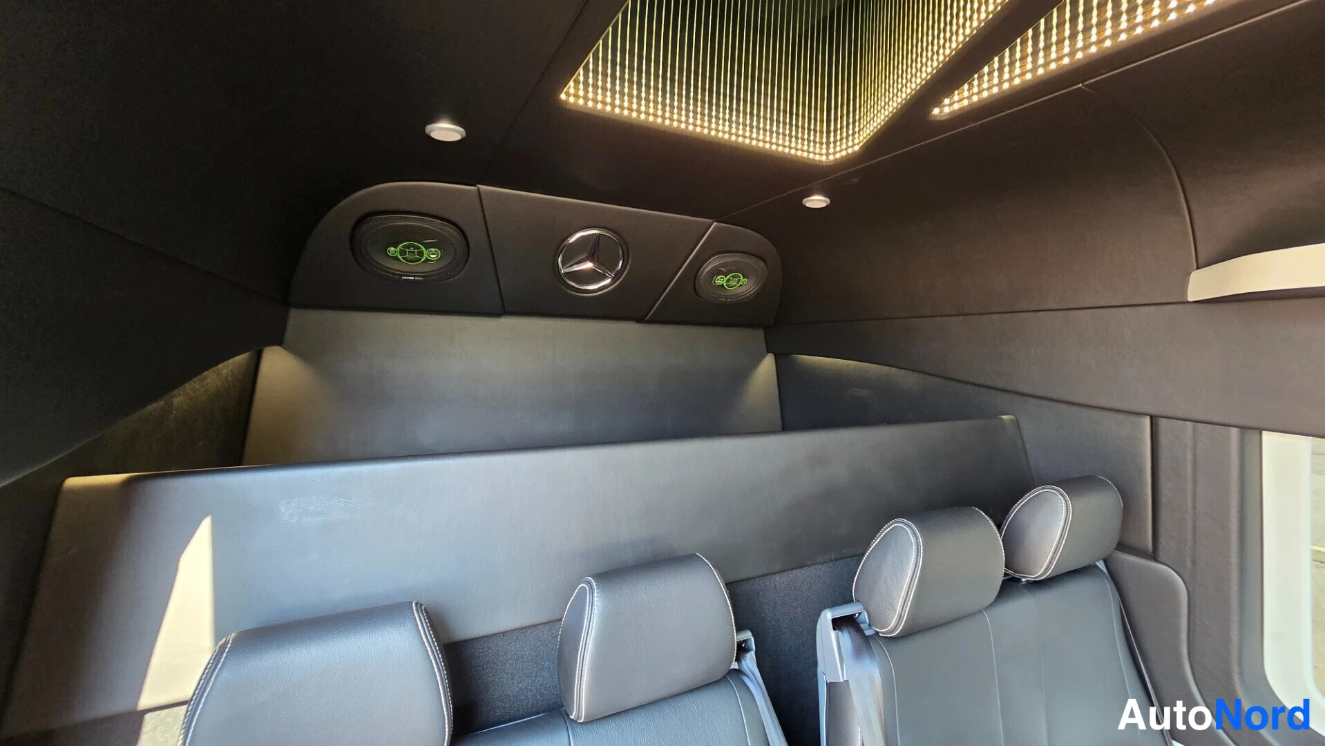 White Mercedes-Benz Sprinter 319 CDI 2023, cockpit, photo 13