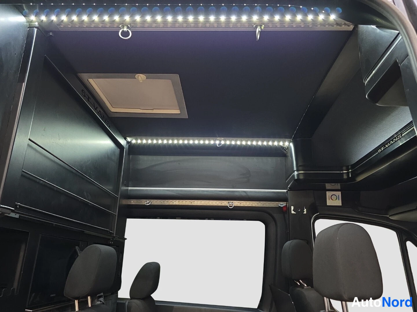 Grey Mercedes-Benz Sprinter 319 CDI 2020, cockpit, photo 9
