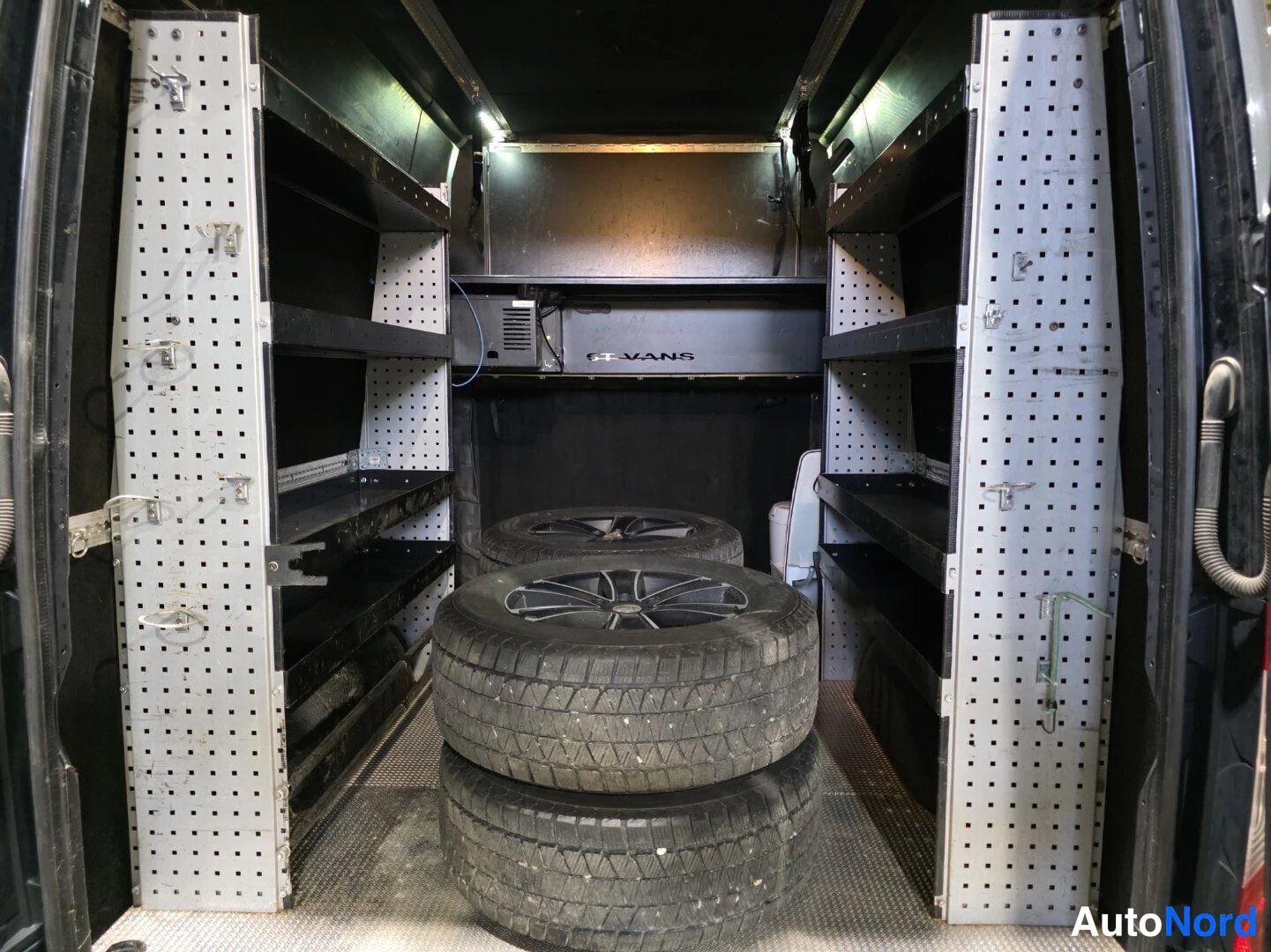 Grey Mercedes-Benz Sprinter 319 CDI 2020, boot, photo 12