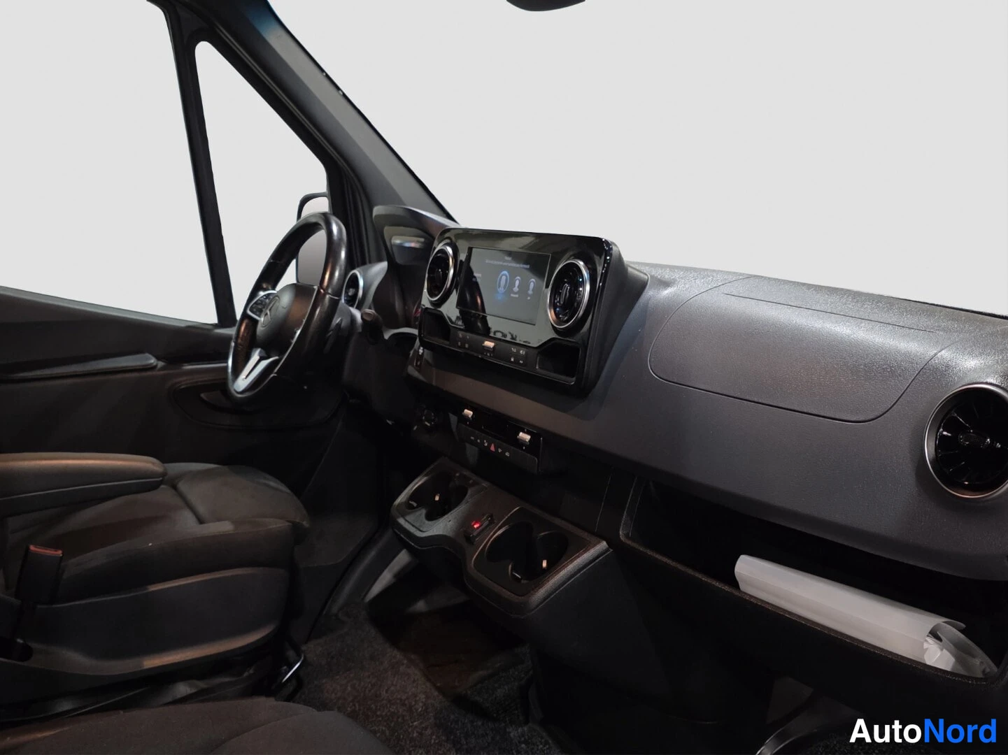 Grey Mercedes-Benz Sprinter 319 CDI 2020, cockpit, photo 8