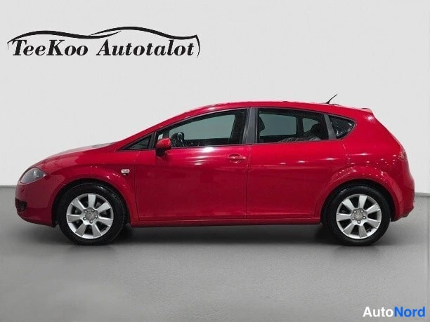 Red Seat Leon 2008, side, photo 8