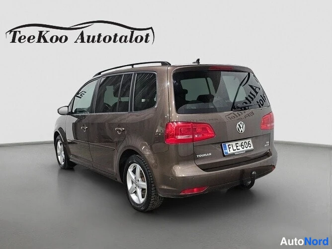 Brown Volkswagen Touran 2013, rear three-quarter, photo 10