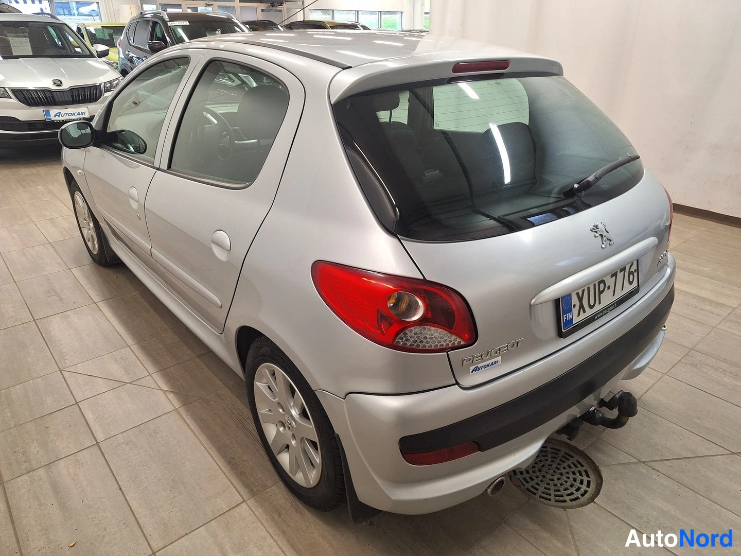 Harmaa Peugeot 206+ 2009, takaviisto, kuva 3
